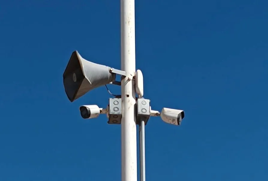 Sistema de seguridad CCTV con voceo instalado en planta LIPIGAS Arica